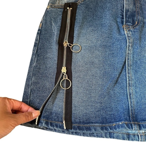 Signature8 Denim Skirt Zipper Detail Mini Small NWOT - Picture 3 of 6